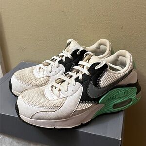 Nike Air Max Youth  Sneakers - White, Gray, and Green. Size 5 youth